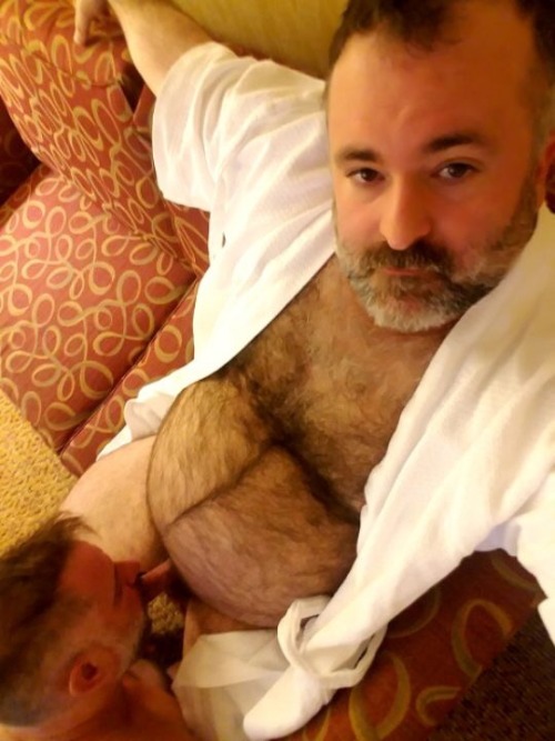 furgloriousfur2017:Wish I was sucking him   Like man and towel.