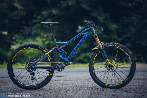 enduromtbmag: The brand new Mondraker Dune CarbonBrutally sexy, brutally stylish and brutally expens