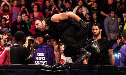 kissmesober:  dusubear-deactivated20140831: credit:[▾]  beard, gloves, hoodie 