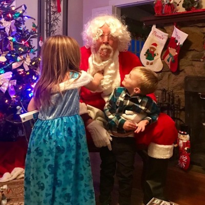 TFW you find out you aren’t real. #santa #merrychristmas #fooledyou #bigsister #littlebrother #parentlife #bestgrandpa