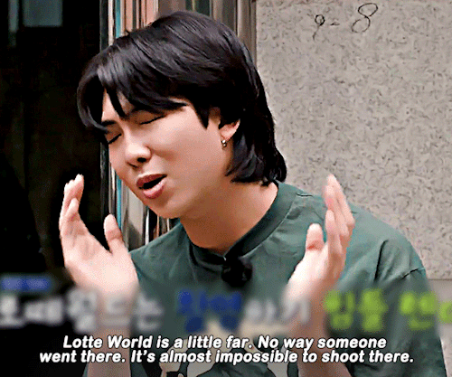 There Cant Be Anyone Foolish Enough To Go To Lotte World, Right?