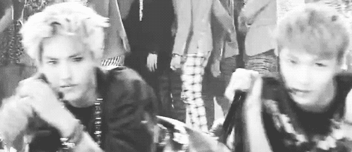 d-aehyuns:  kris please stop it   