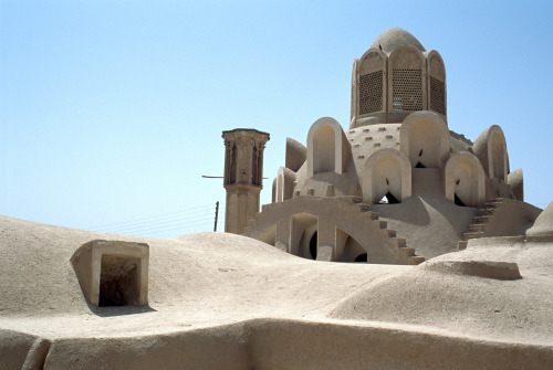 virtualgeometry:The Borjuerdi House is a historic house in Kashan, Iran.The house was built in 1857 