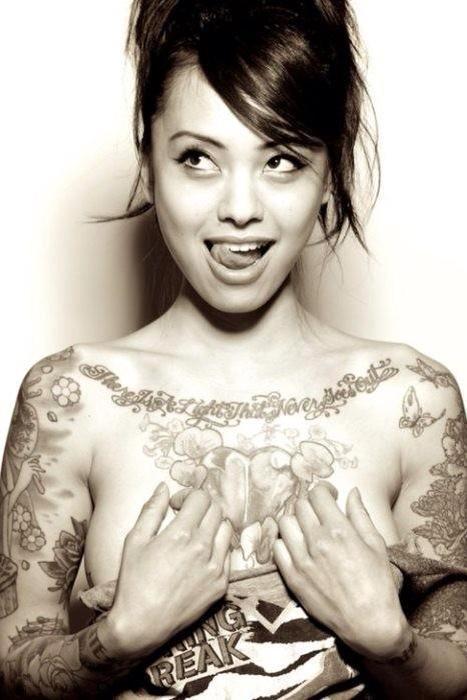 tattooedwomenarebeautiful:Levy Tran 