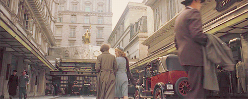 alexanderhamiltonisthebottom:Miss Pettigrew Lives For a Day + set design