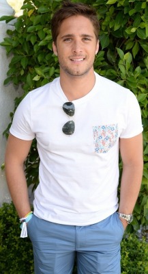 hotfamousmen:  Diego Boneta
