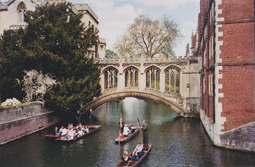 vintare:  Cambridge, UK by xenerr on Flickr. 