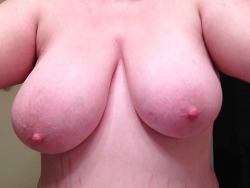 bewbieblog:  im a 38dd i hope you enjoy my