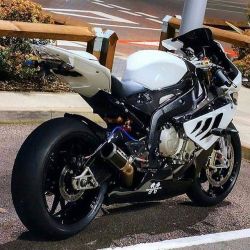 motorcycles-and-more:  BMW S1000RR