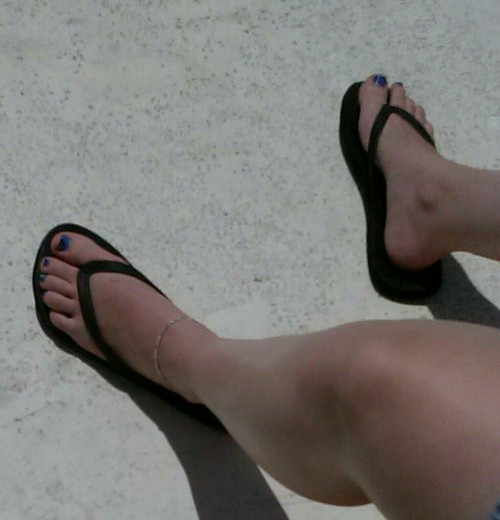 girlsfeetloverr:A pretty fresh submission from @toelicker