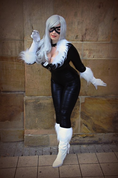 hotcosplaychicks:  http://hotcosplaychicks.tumblr.com for more beautiful cosplay.