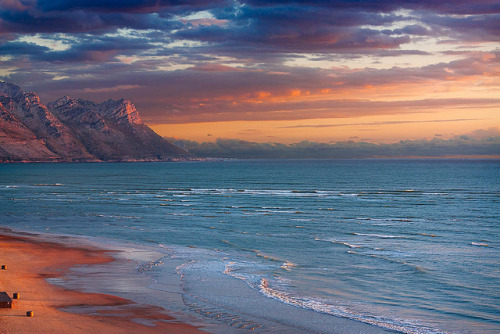 Strand Beach at Sunset by JesusVillalba on Flickr.