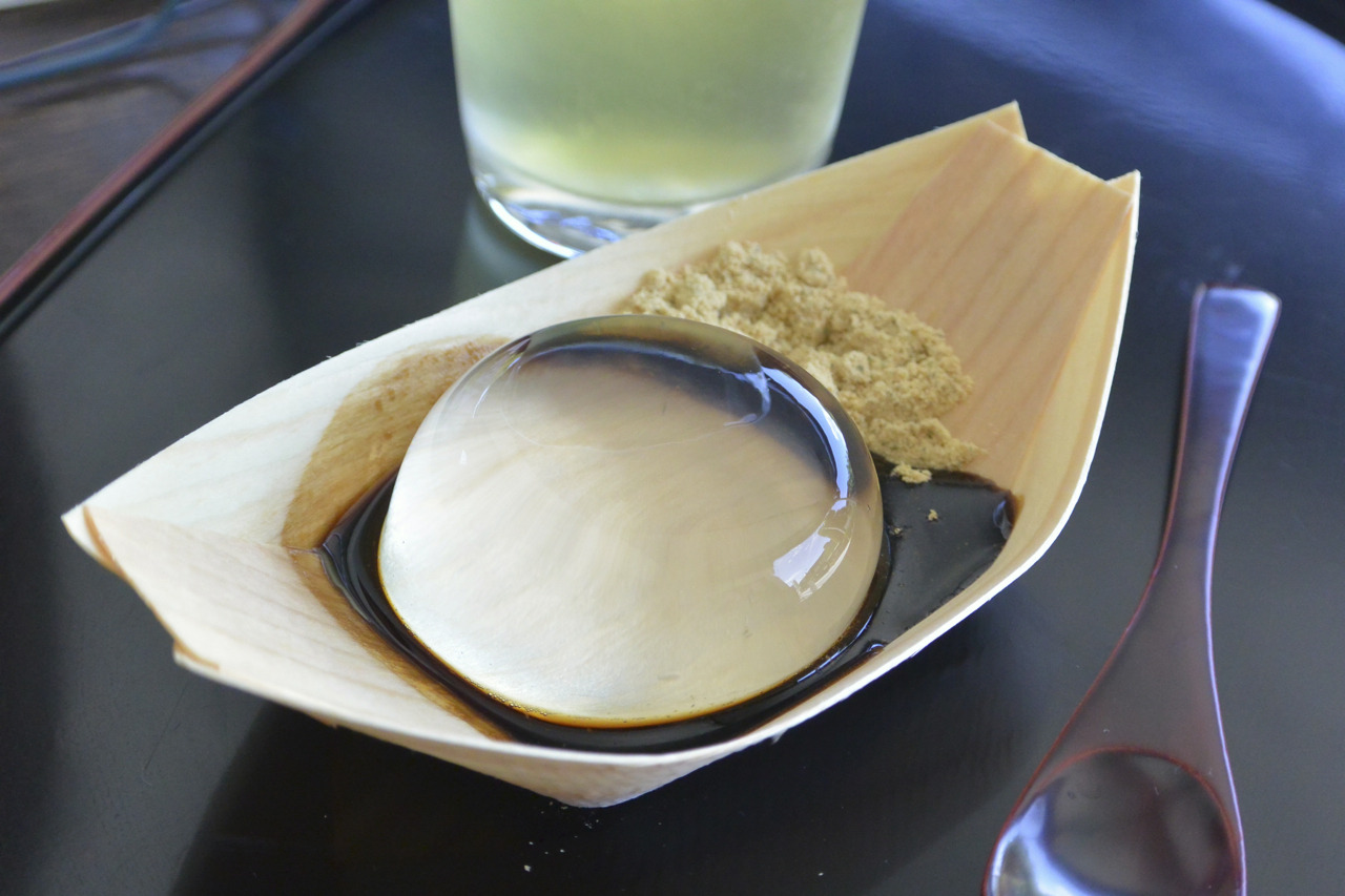 ali-oka:  水信玄餅 Japanese water cake 