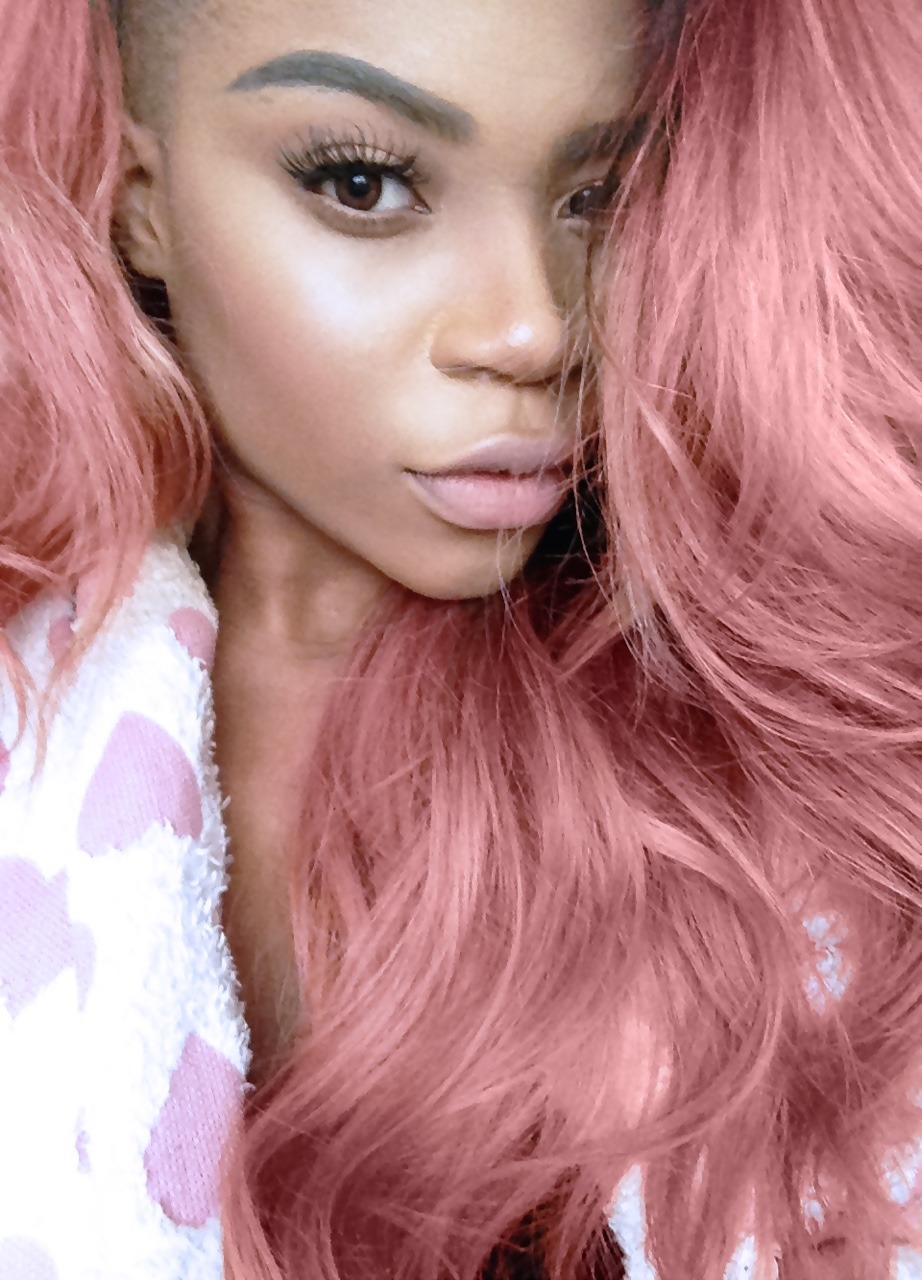thestilettoeffect:  A year of selfies 
