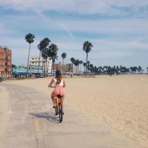 vivafanny:  Bike ride to Venice Beach.