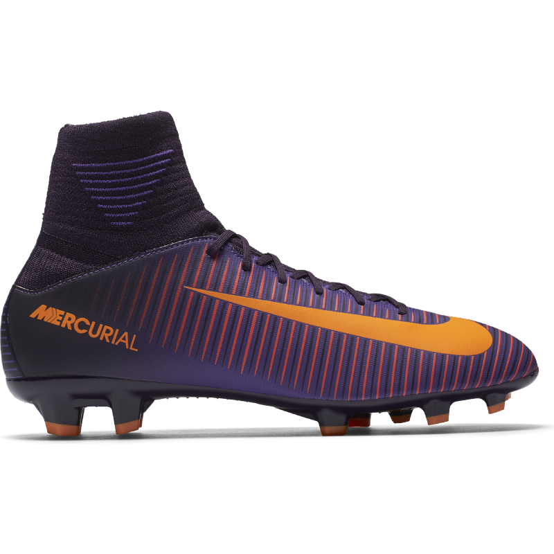 Nike vient de dévoiler sa nouvelle gamme de crampons mercurial, toujours plus de couleurs flashy comme c’est la mode sur les chaussures de foot