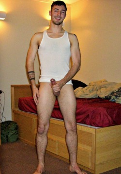 fuckyeahhugepenis:  bootridge2:  ams-on-cam-xxx:  “Mystery Man 3”  Info anyone?  Yummy stud!  . 