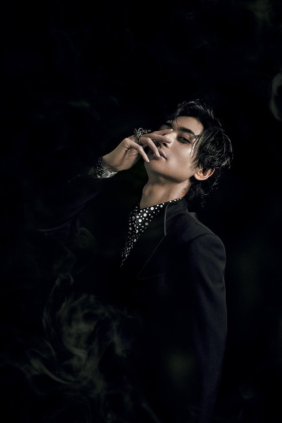 Musical ‘Elisabeth’
As inspired by Death The Black Mode donned by Furukawa Yuta
Photo by Sasaki Shin’ichi (SIGNO)
The actor who is presently bathed in all spotlights of the musical world, Mr. Furukawa Yuta, makes his first entrance at Soen!
Mr....