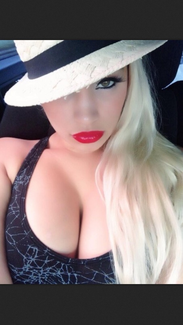 evans601:  #followfriday: go &amp; follow @therealjkylie on Twitter &amp;