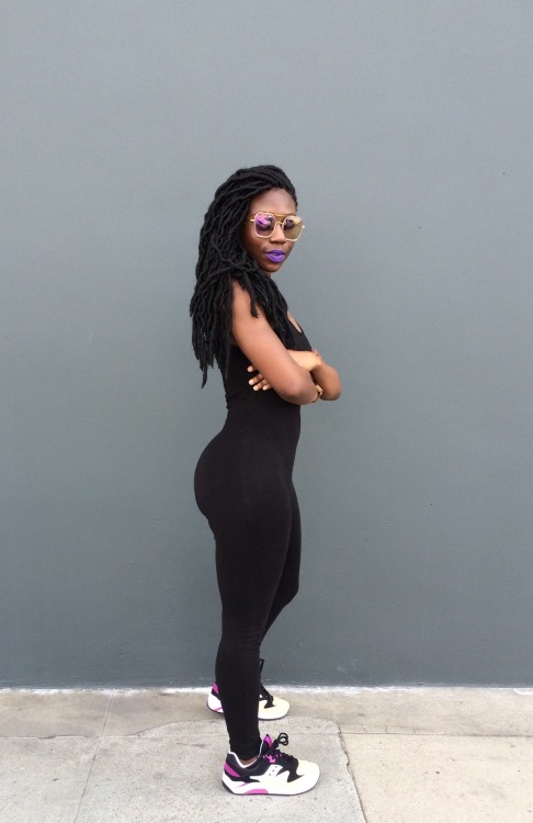 thechroniclesofpoplockp:  amberjae:  I’m something like a ghetto poem that’s what I told him…..  🙌🏿