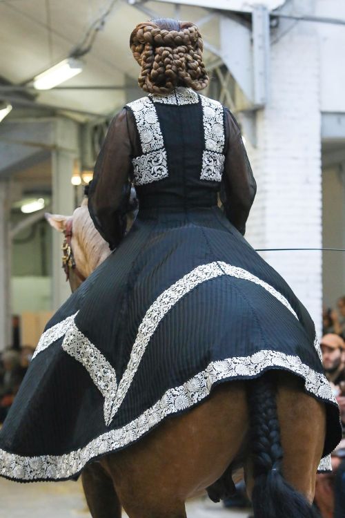 Franck Sorbier Haute Couture, Spring Summer Paris 2020A black and white dress (and amazing hair) for