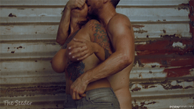 storiesbydaddy:  Daddy’s good little fucktoy. 