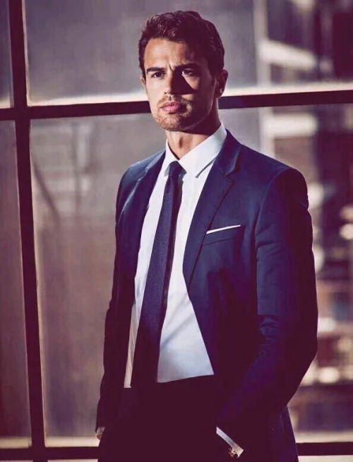 hotfamousmen:  Theo James