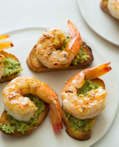 in-my-mouth:  Favetta Crostinis topped with Smoky Sautéed Shrimp 