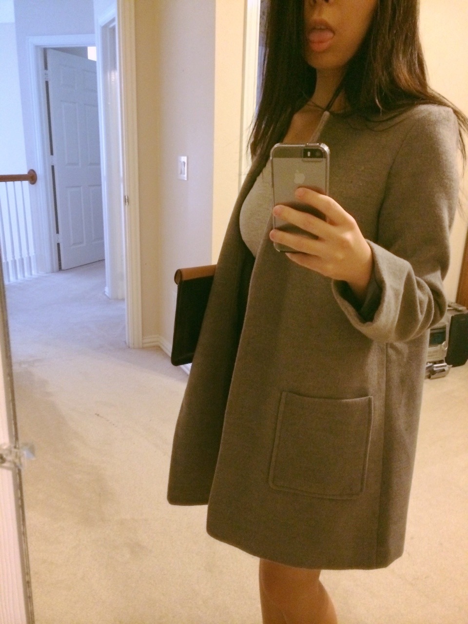 rightthereplease:  This coat makes me feel like a business woman in a murder mystery