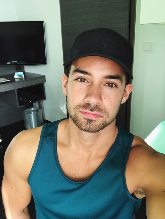 those-cute-boys:  sorryforbeingaslutokay:  Hotel life, on the road again  For more cute boys: @those-cute-boys 