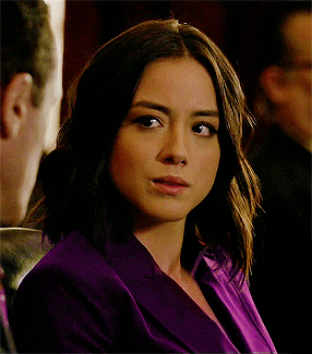 quakedaisys: Daisy Johnson serving looks in 4x11