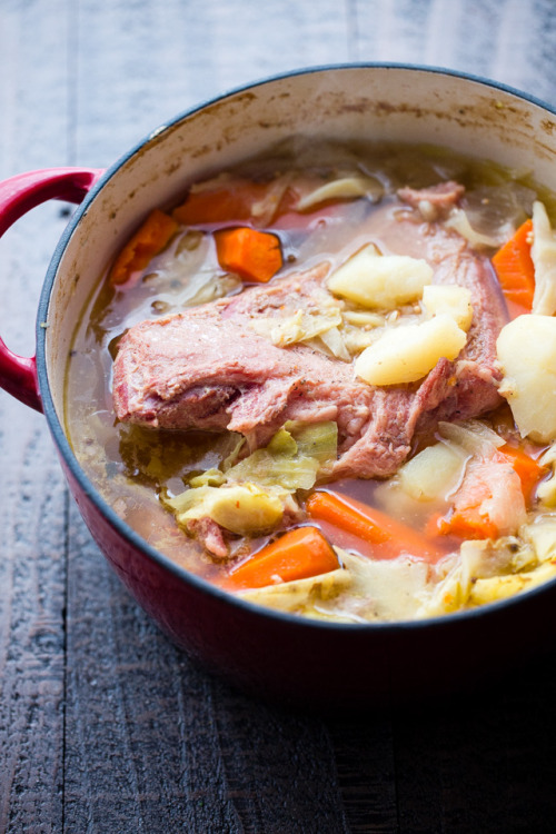 foodffs:  CORNED BEEF AND CABBAGE RECIPEReally nice recipes. Every hour.Show me what you cooked!