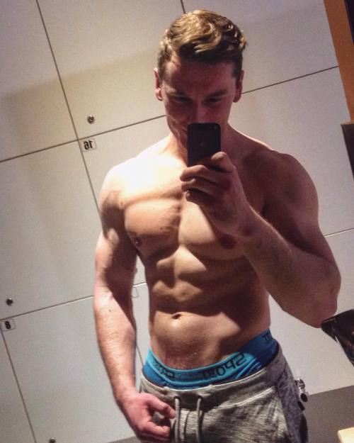 lumbrjax:  Instagram user @adnan_smayki http://ift.tt/1Zx1mDL 