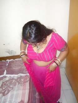 prythm:  Bhabhi’s in Saree always look