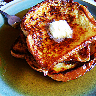 everybody-loves-to-eat:  french toast requested by anonymous