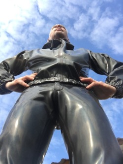 leerrubber68: Rubber outfit