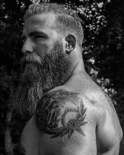 kinky-beards:  amazing-menreturn:  Please