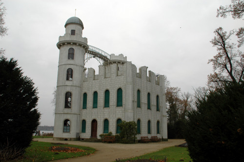 thatswhywelovegermany:Castle on Peacock Island (Pfaueninsel), BerlinThe first activities of the Bran