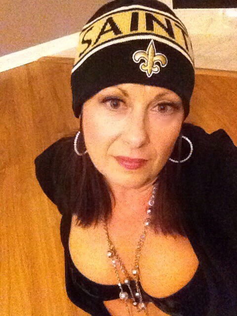 50fuckingandlovingit:  Dear Santa, please bring us Who Dats a win on Sunday…I’ll