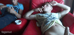 https://69.media.tumblr.com/63bec273310344598bb8c4d3bd26b675/tumblr_nffptp40UA1qd7napo1_500.gif
