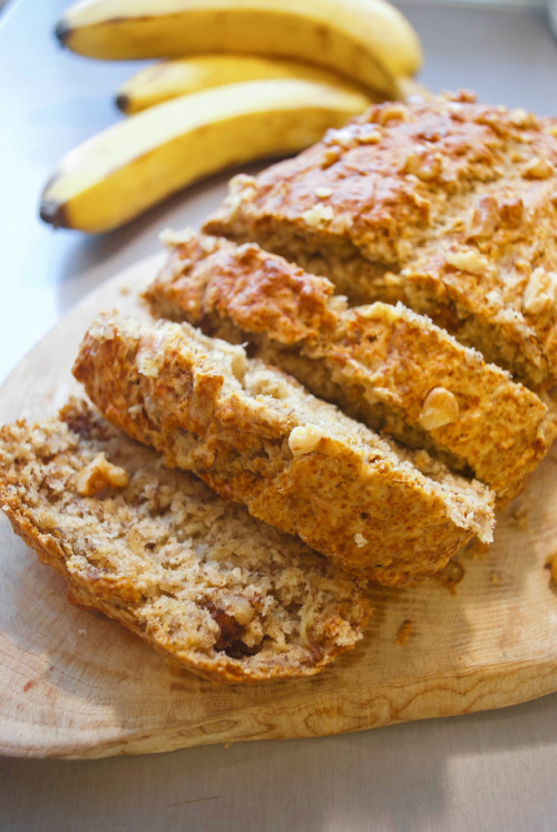 Easy Vegan Banana BreadMake sure to follow @ilvacooks on Instagram for more cooking tips and food re