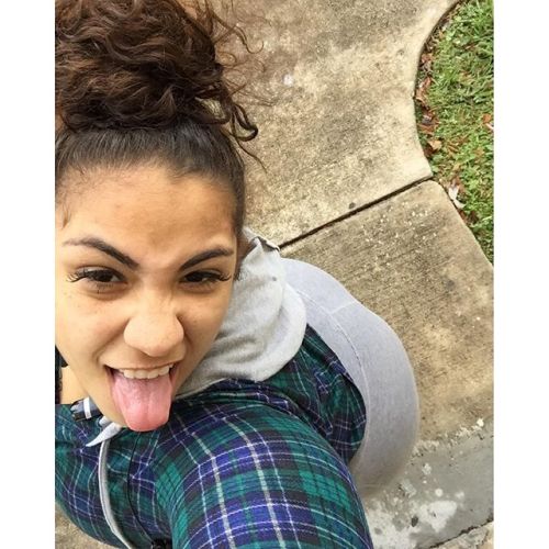 bedroombully318:I’m goofy as Fuck!