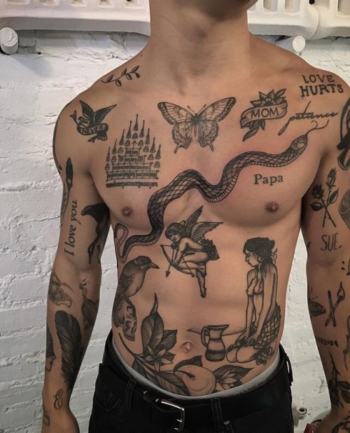yourgayfatasies: “Hey, i like your tattoos! Does it go all the way down to…?”“Well, follow me to my 