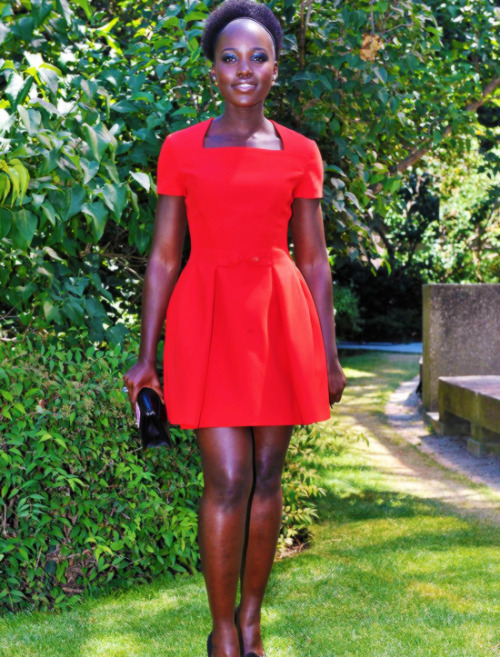 2015 Favorite Red Carpet Dresses 185/365Lupita Nyong'o at Christian Dior Paris Fashion Week Haute Co