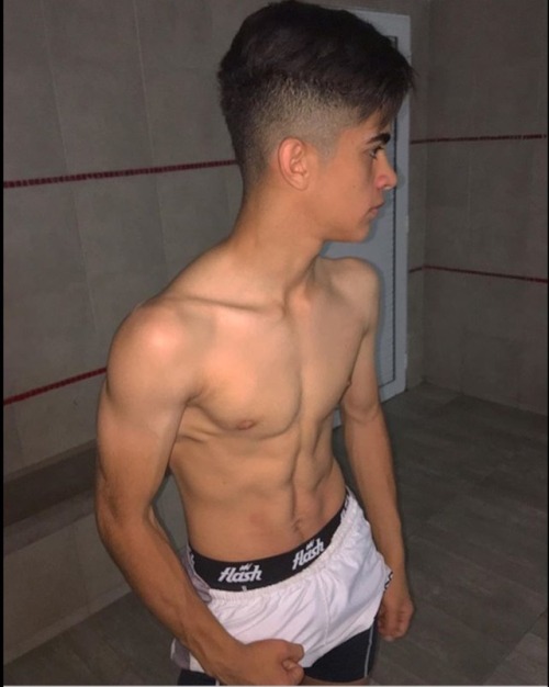 https://horniboisteenbois.tumblr.com/post/169034626255