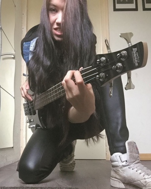 wake-up-dead: It’s my birthday you bastards • • • #ibanez #ibanezbass #metalhea