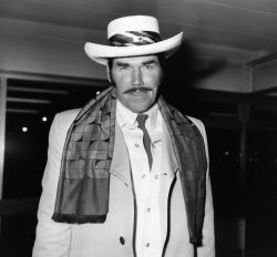 Slim Whitman 1923 - 2013