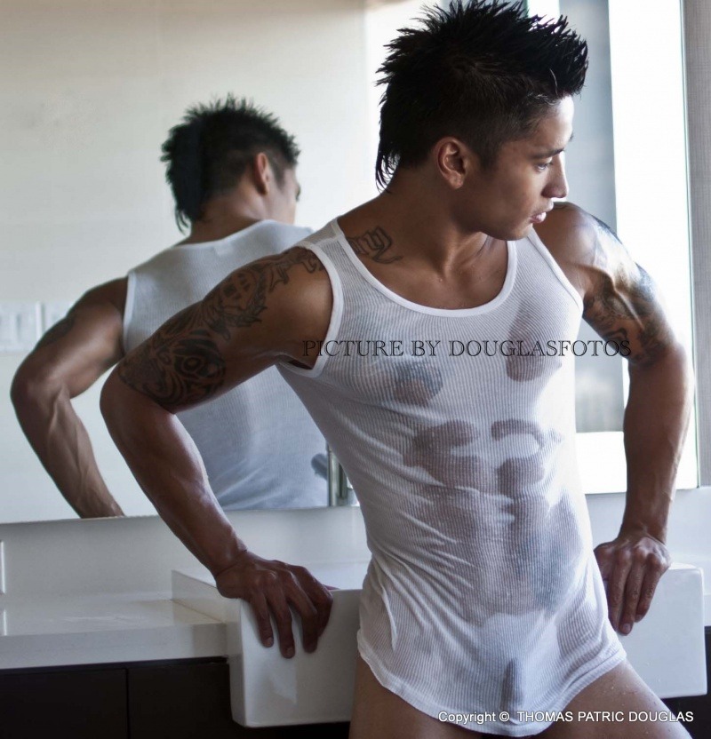 mantop10691:  20歲的美國籍亞裔紋身大屌帥哥.. Johnson