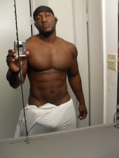 kissy-kisssy:  dominicanblackboy:  Damn Dat Dick!😍  O damn