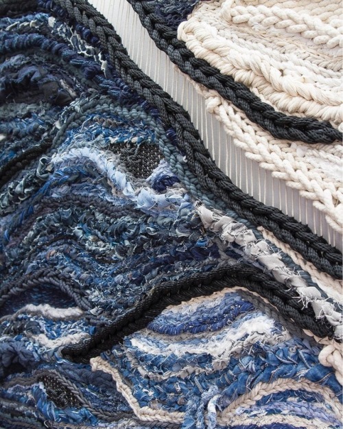 sosuperawesome:Woven Wall HangingsCrossing Threads on Etsy / InstagramSee our #Etsy or #Weaving tags